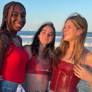 Meet your Posher, Ella